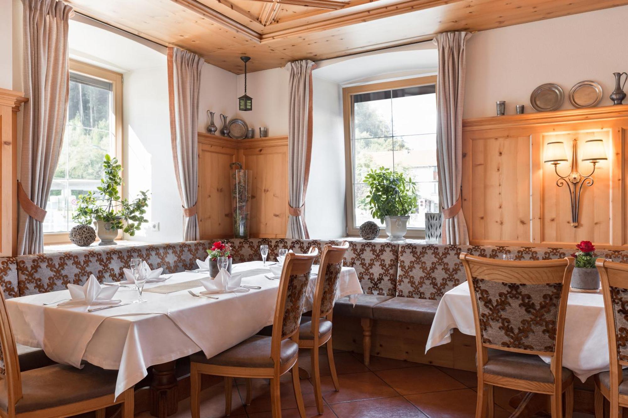 Gasthof-hotel Post Strass im Zillertal
